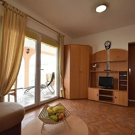Dolmar Apartment *