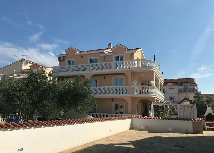 Apartamento Dolmar *