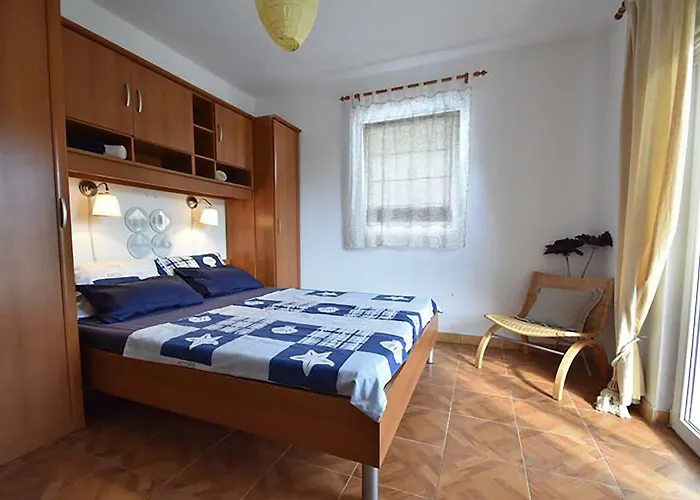 Dolmar דירה וודיצה